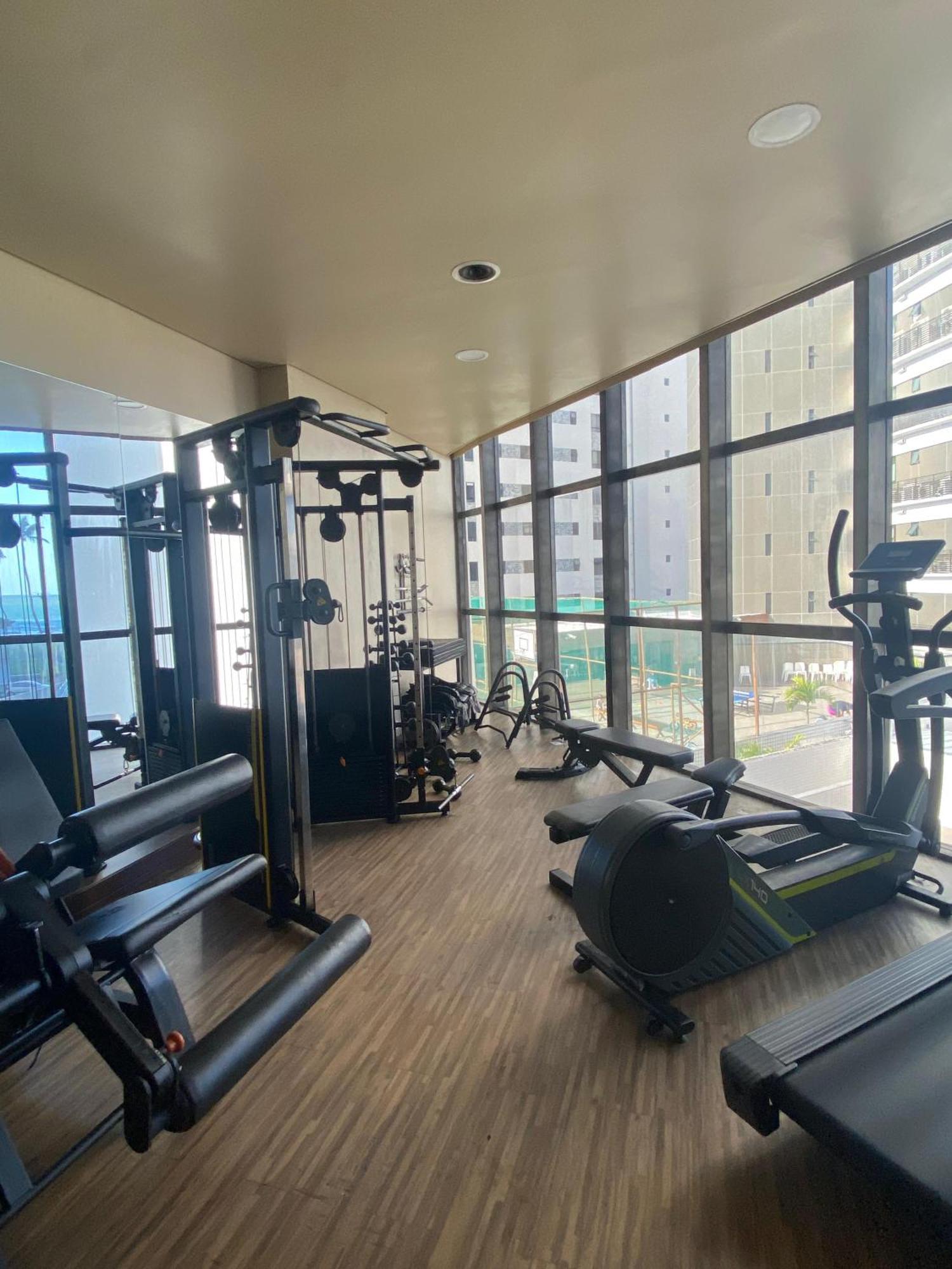 Appartamento Apartamento Na Avenida Boa Viagem Flat Beach Class International Recife Esterno foto