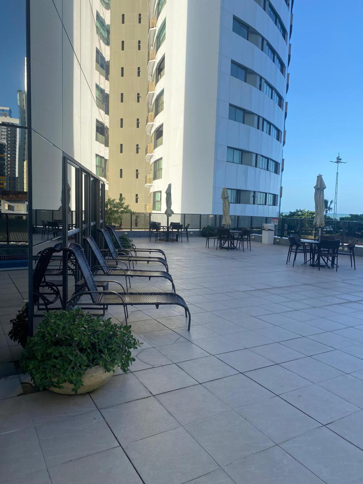 Appartamento Apartamento Na Avenida Boa Viagem Flat Beach Class International Recife Esterno foto